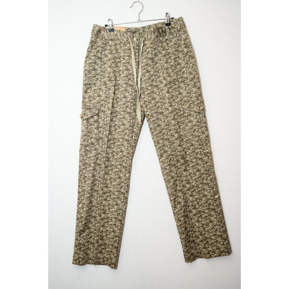 LL Bean womens camo cargo pants 10 Regular favorite fit 291577 button crop